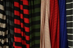 Partij viscose jersey strepen stoffen 45.000 MTR