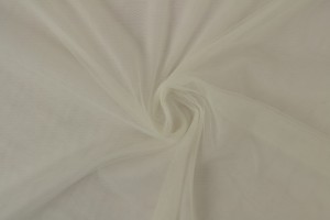 Brandvertragend Tule zacht: 300 CM BREED !