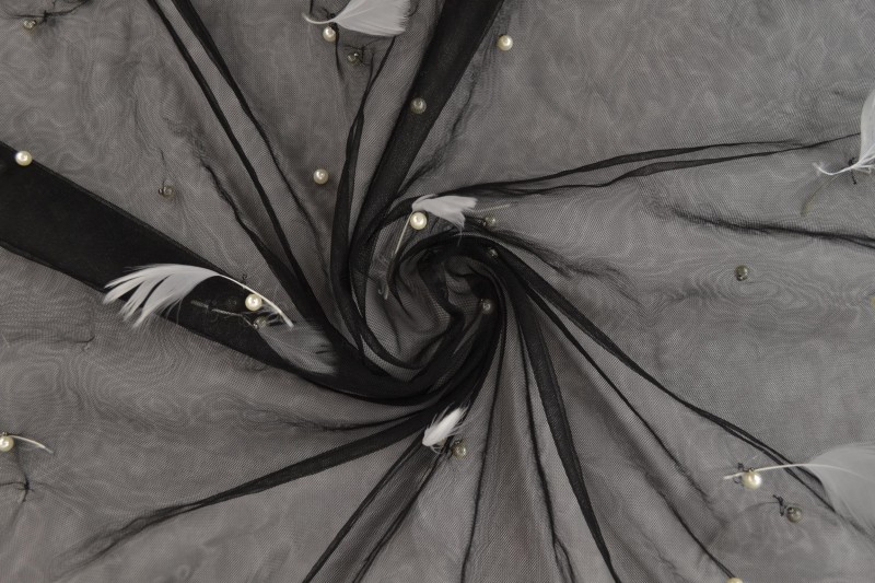 Mesh feather and pearls 09-03 black