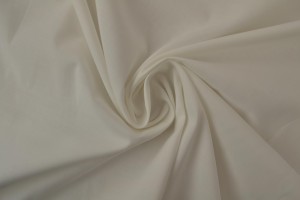 Katoen voile 02 gebroken wit