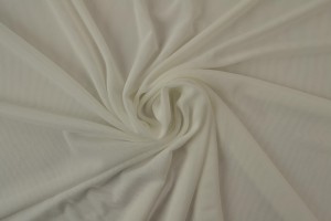 Lycra tule 02 gebroken wit